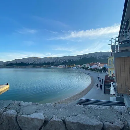 Milmar Feriehus Draga Bašćanska